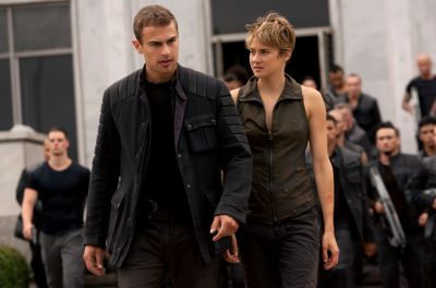 Four (Theo James) and Tris (Shailene Woodley) in THE DIVERGENT SERIES: INSURGENT. Photo Credit: Andrew Cooper.