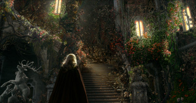 BEAUTY AND THE BEAST Beauty at the staircase. Belle (Lea Seydoux)