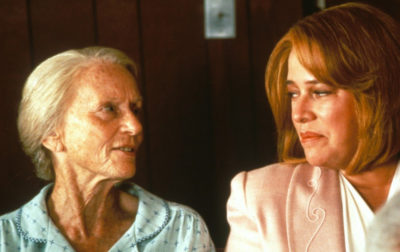 Jessica Tandy and Kathy Bates (l. to r.) in FRIED GREEN TOMATOES