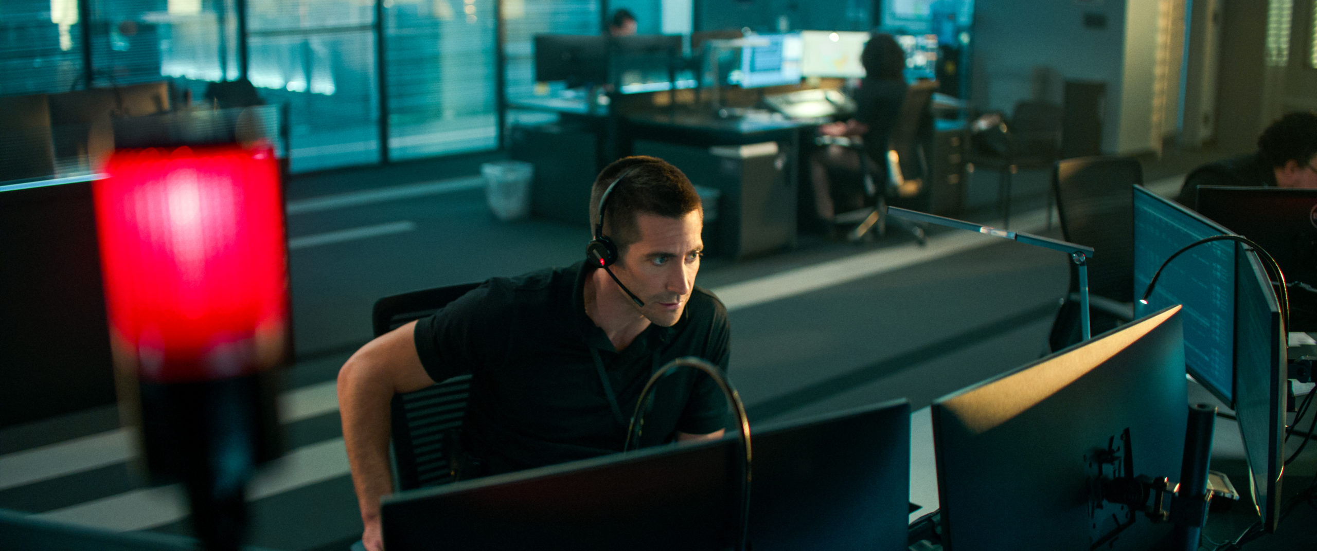 Check Out This Teaser Trailer And First Images For The Guilty Starring Jake Gyllenhaal Behind